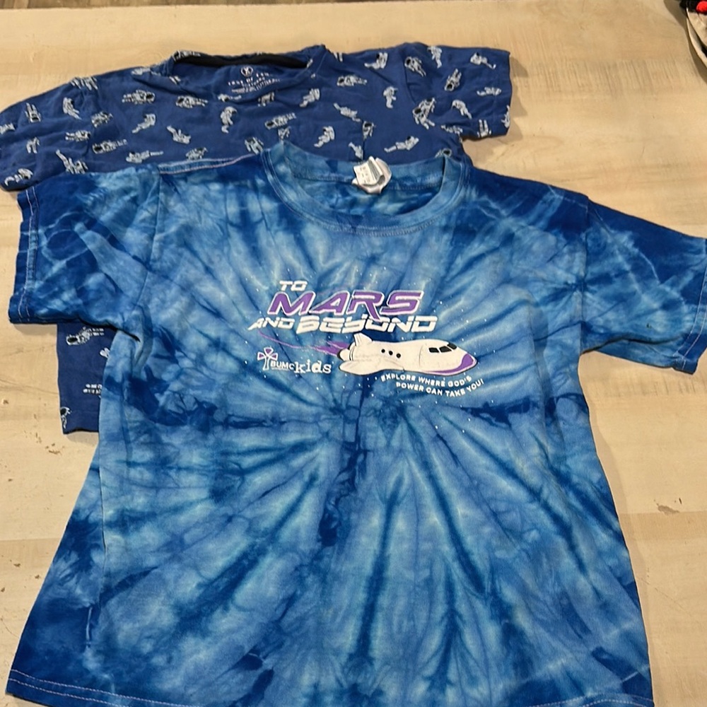 Blue Tie-Dye Kids Shirt - To Mars and Beyond 
blue pocket shirt with astronauts
